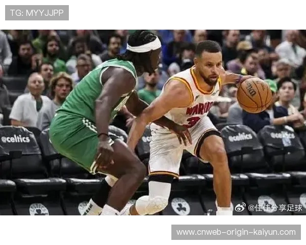 勇士防守抢断反击，库里助攻制胜一球