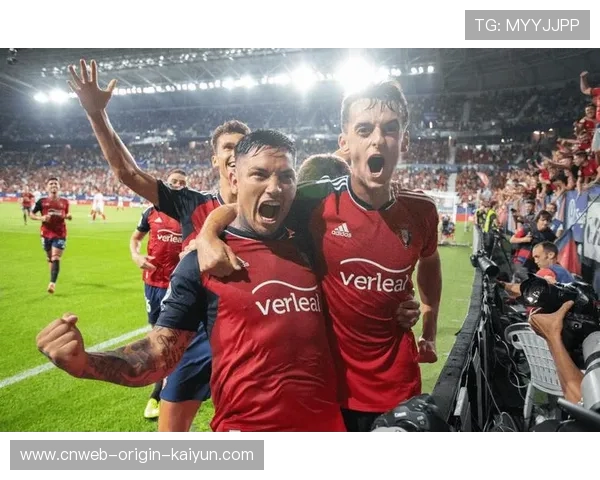 塞维利亚多点进攻让对手顾头不顾尾——战术解码与训练启示