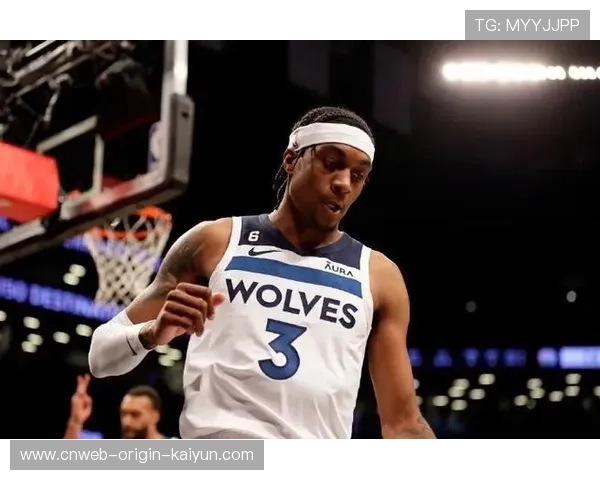 丹尼艾维反击快如闪电,底特律抢下关键球