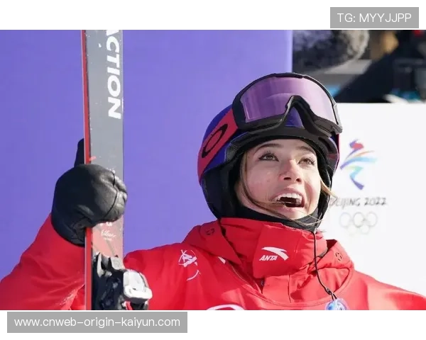 谷爱凌U型池完成1440转体,冬奥预赛第一 谷爱凌U型池完成1440转体,冬奥预赛第一